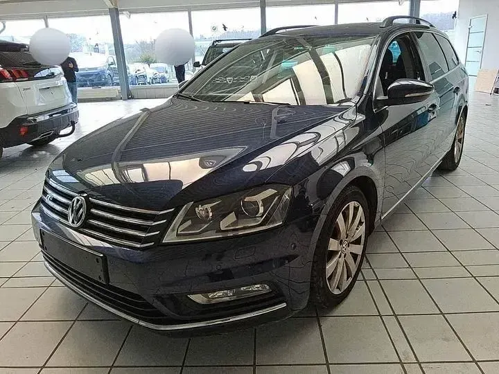 Gebraucht VW Passat 140 PS (102 kW) 2013 Blau Kombi