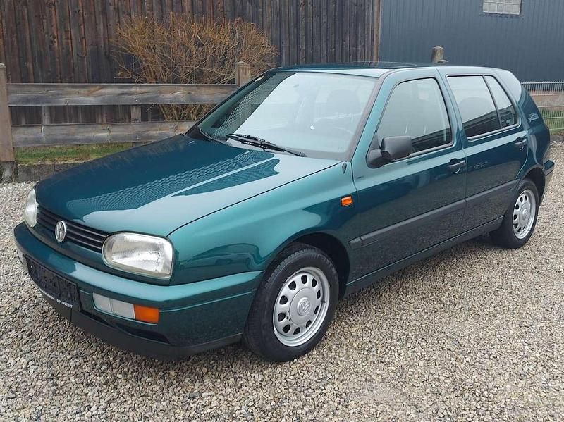 Gebraucht VW Golf III 75 PS (55 kW) 1996 Dragongrünmetallic Limousine