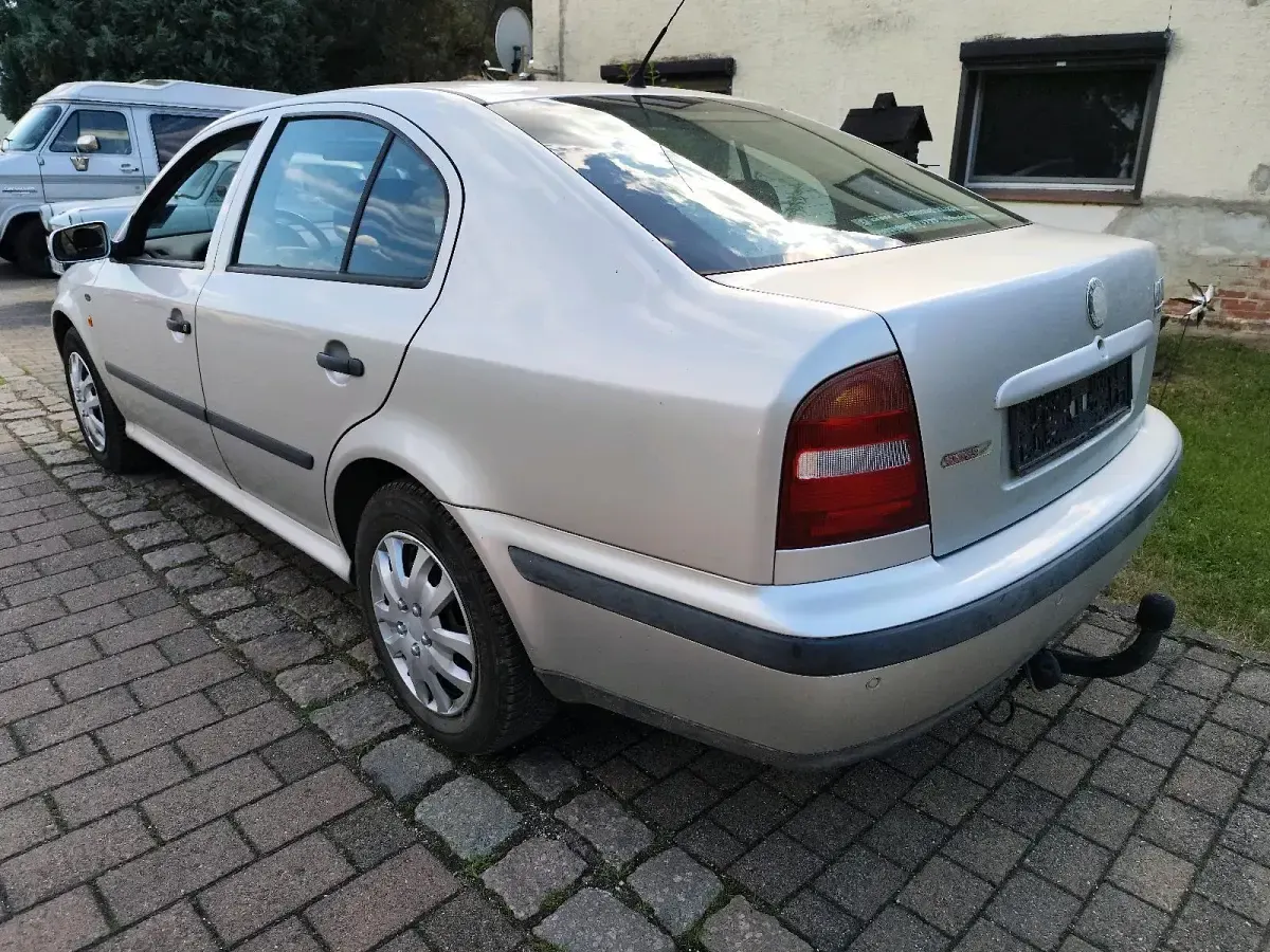 Gebraucht Skoda Octavia 115 PS (84 kW) 2000 Silber Limousine