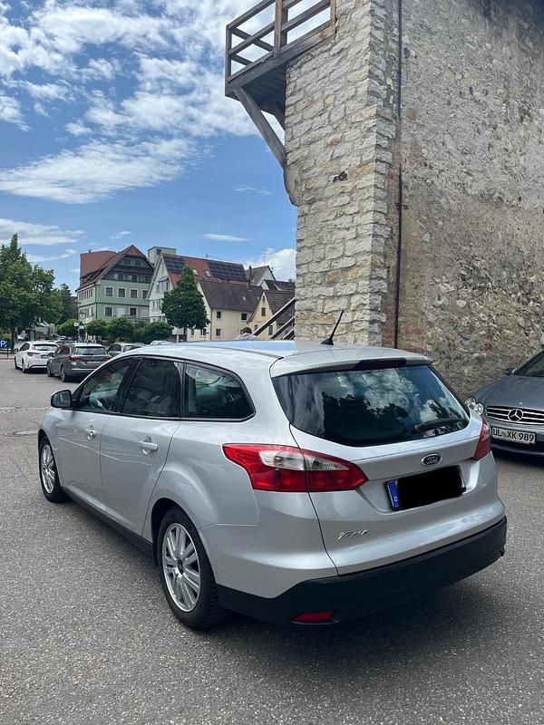 Gebraucht Ford Focus SYNC Edition 116 PS (85 kW) 2014 Silber Limousine