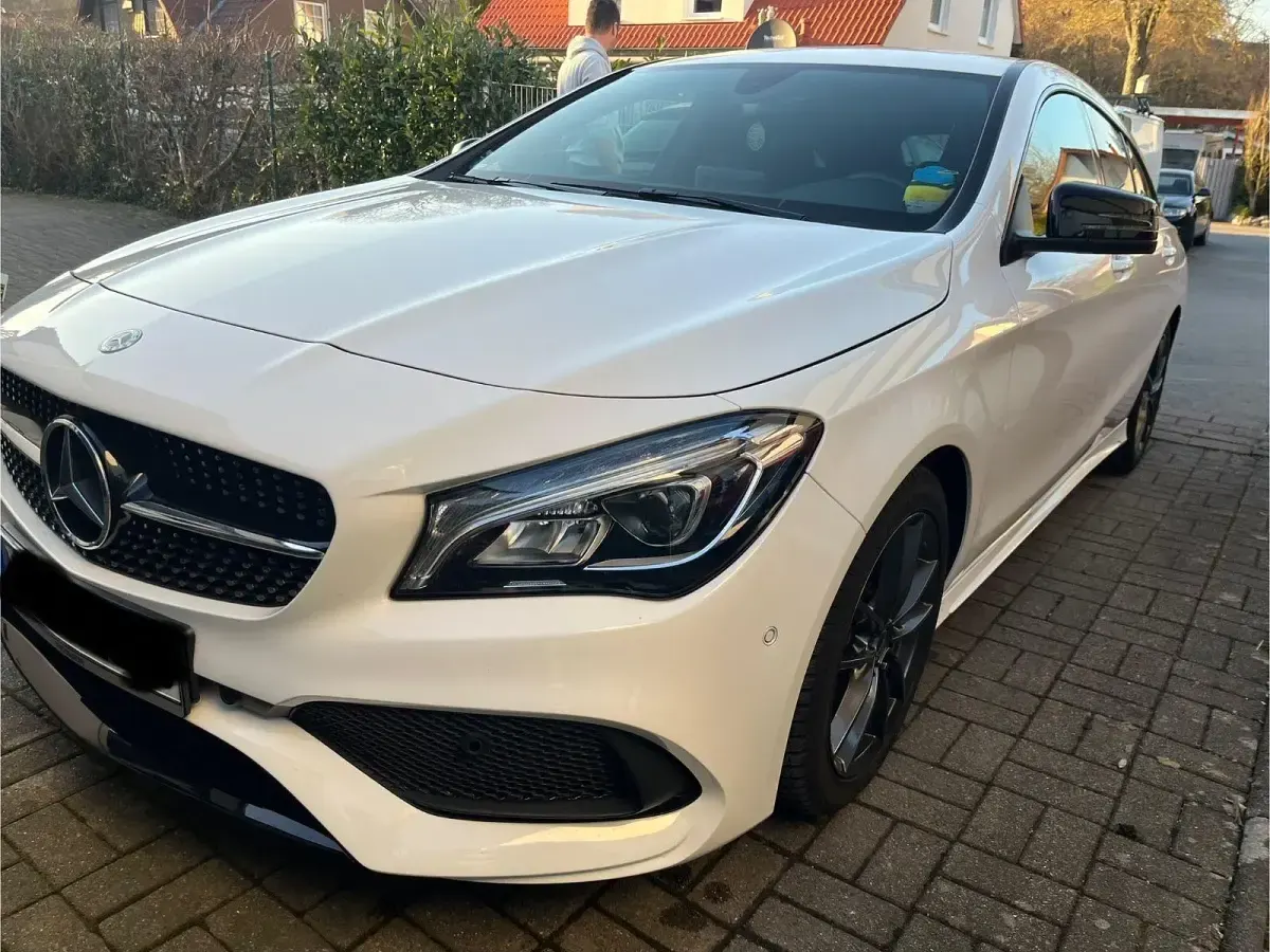 Gebraucht Mercedes CLA200 Shooting Brake 156 PS (114 kW) 2019 Weiß Kombi