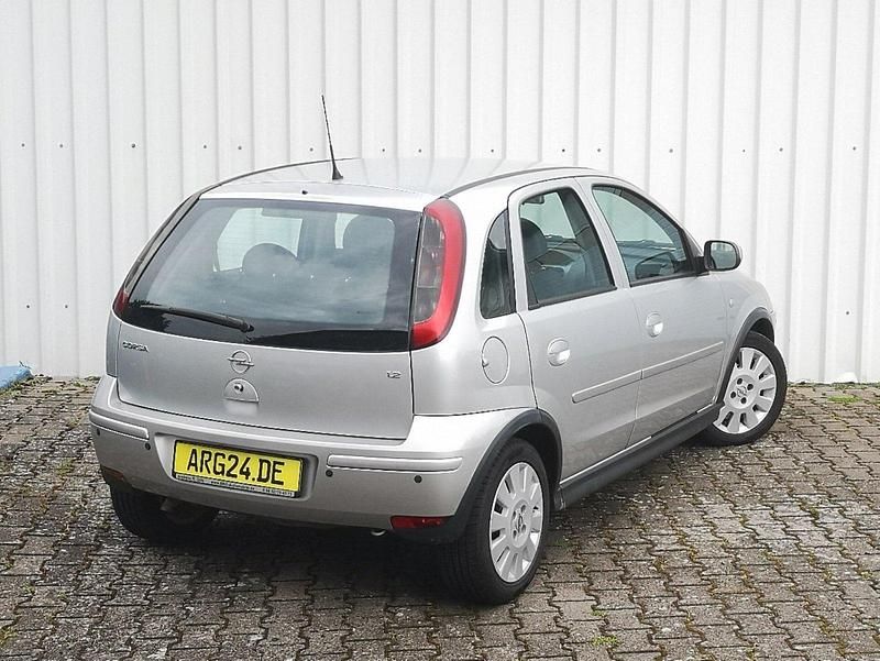 Gebraucht Opel Corsa Cosmo 75 PS (55 kW) 2004 Silber Kleinwagen