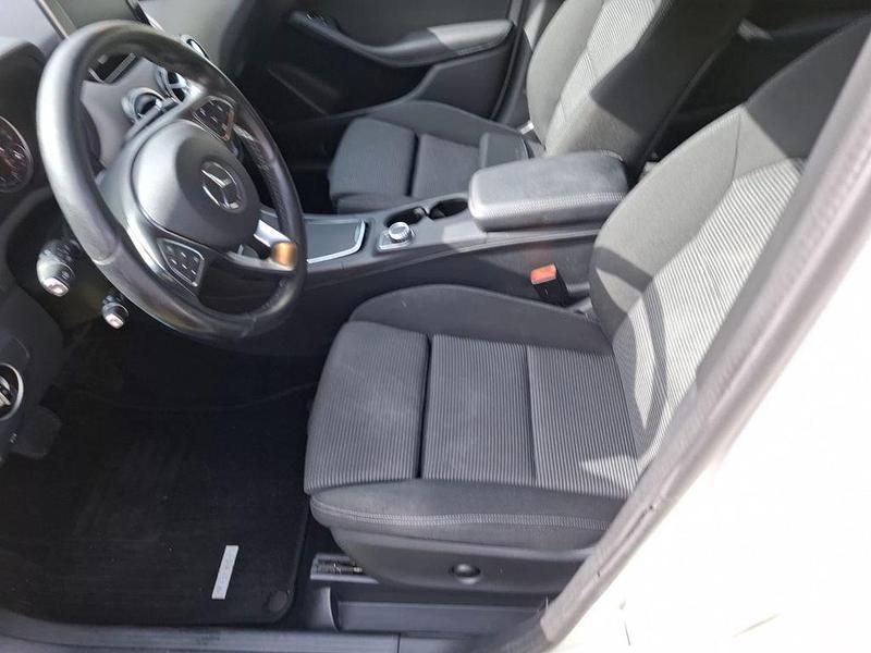 Gebraucht Mercedes B220 184 PS (135 kW) 2017 Weiß Van / Kleinbus