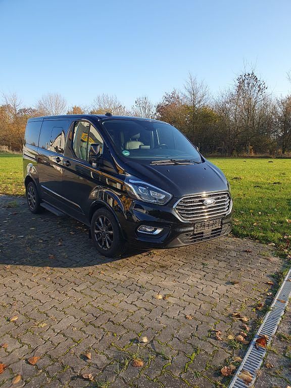 Schwarz Gebraucht 2020 Ford Tourneo Kombi | 29.500 € (Fairer Preis) - Bild 1/4