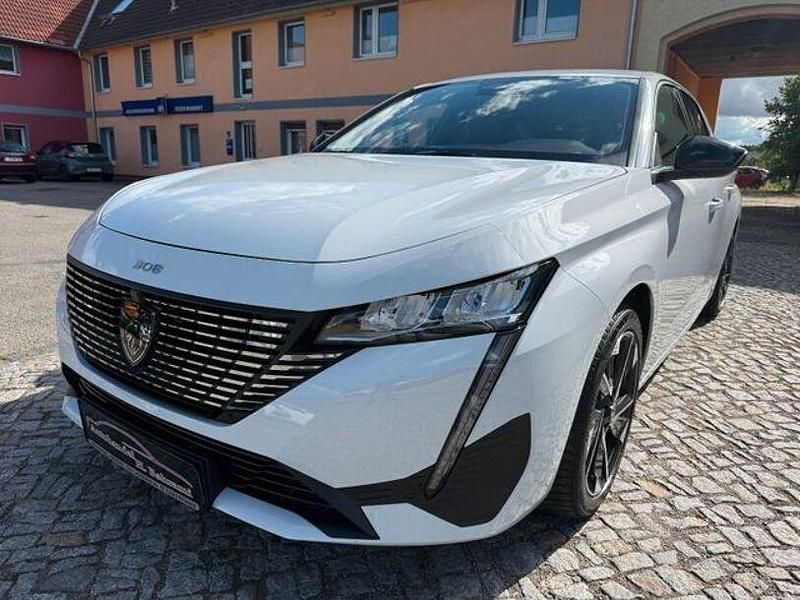 Weiß Gebraucht 2023 Peugeot 308 Allure Kombi | 20.950 € (Guter Preis) - Bild 1/4