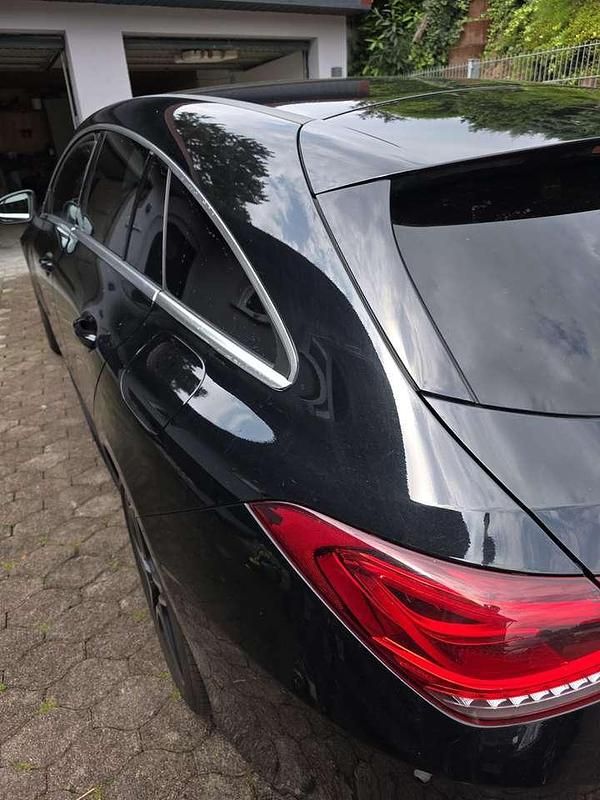 Gebraucht Mercedes CLA220 190 PS (139 kW) 2020 Schwarz Limousine