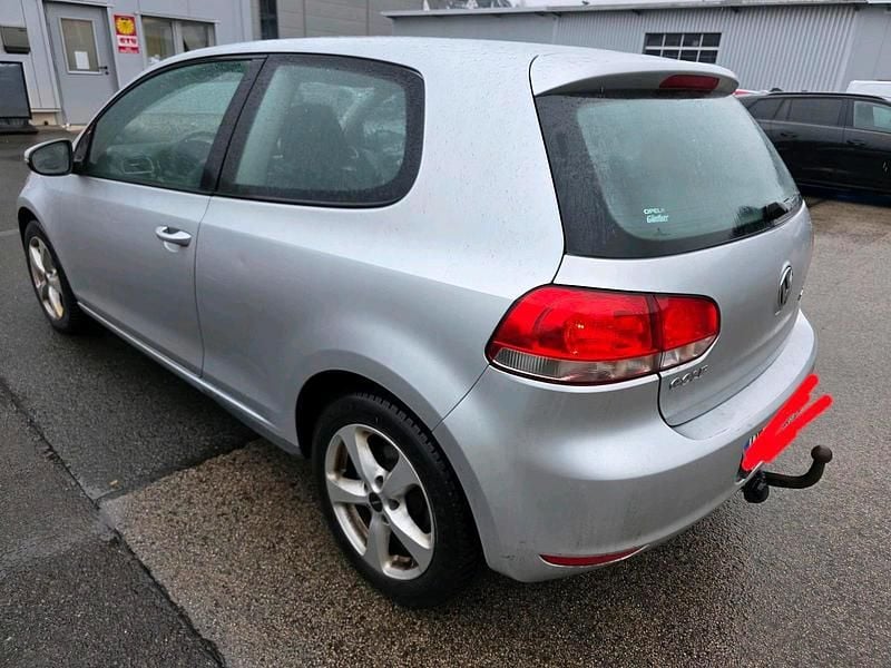 Gebraucht VW Golf VI 102 PS (75 kW) 2009 Silber Kleinwagen