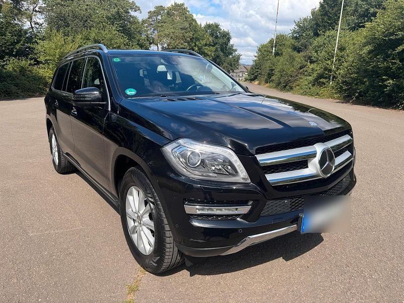 Schwarz Gebraucht 2016 Mercedes GL350 SUV | 35.000 € - Bild 1/4