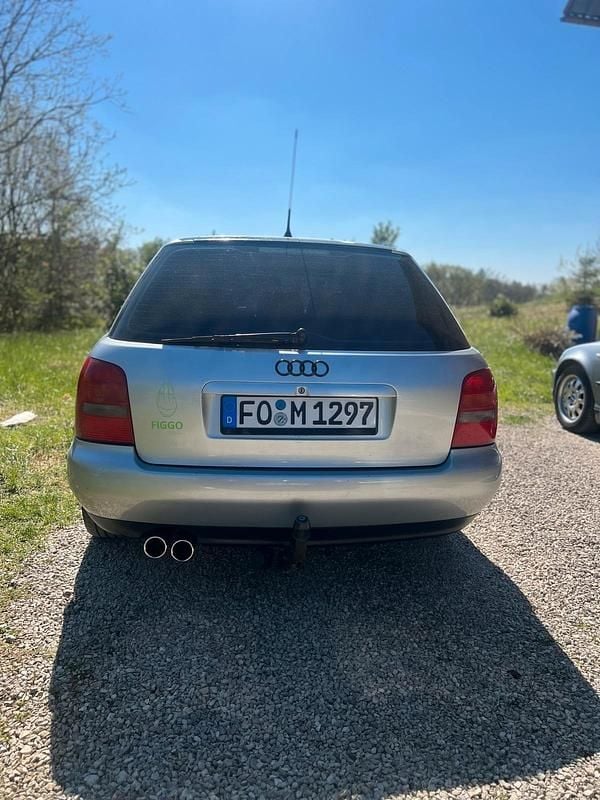 Second-hand Audi A4 101 CP (74 kW) 1998 Argintiu Break