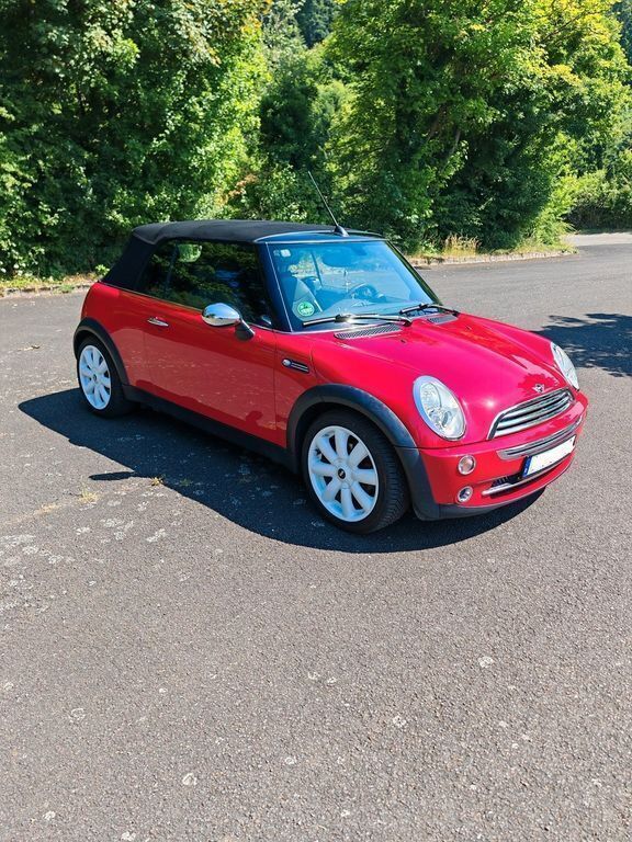 Rot Gebraucht 2004 Mini Cooper Cabriolet Cabrio | 4.950 € (Fairer Preis) - Bild 1/4