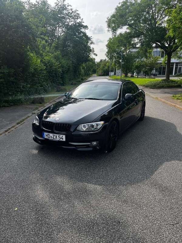 Schwarz Gebraucht 2013 BMW 320 Cabriolet Cabrio | 7.500 € (Superpreis) - Bild 1/4