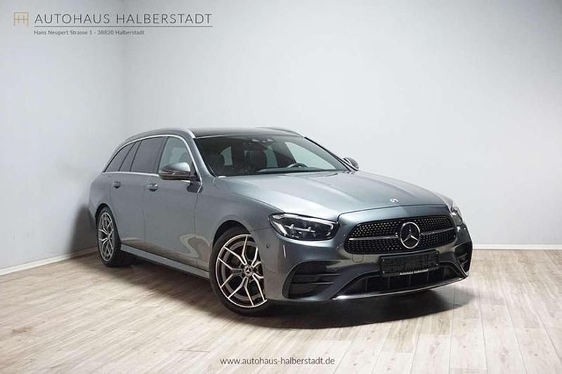 Grau Gebraucht 2022 Mercedes E220 AMG Kombi | 35.490 € (Fairer Preis) - Bild 1/3