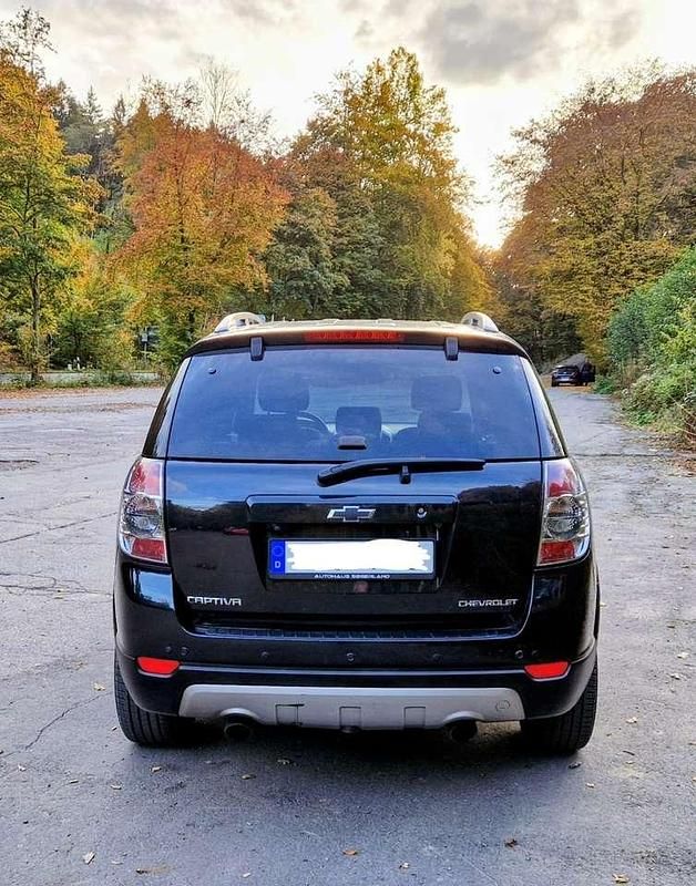 Gebraucht Chevrolet Captiva LTZ 184 PS (135 kW) 2012 Schwarz SUV