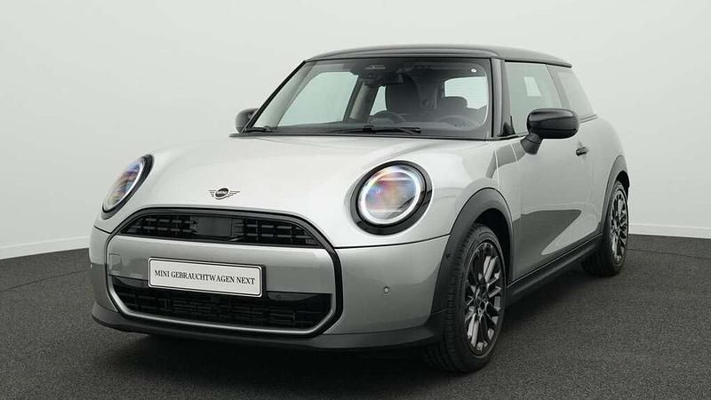 Grau Gebraucht 2024 Mini Cooper Classic Kleinwagen | 25.184 € (Fairer Preis) - Bild 1/4