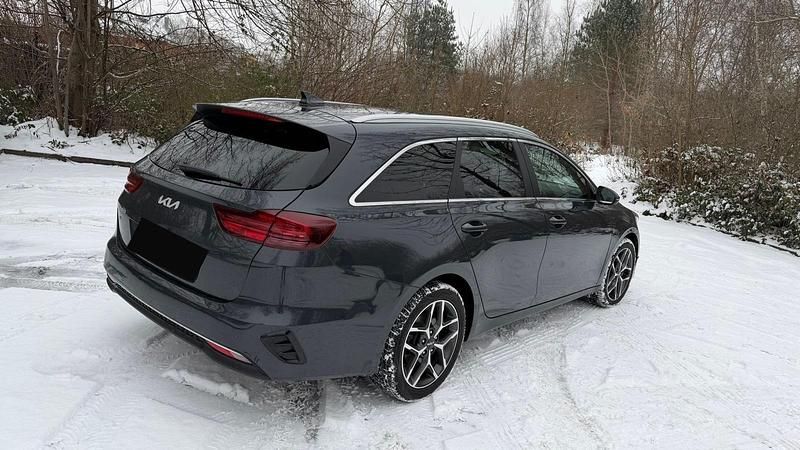 Gebraucht Kia Ceed 140 PS (102 kW) 2025 Schwarz Kleinwagen