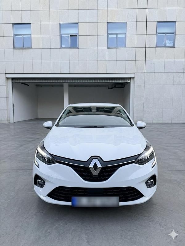Gebraucht Renault Clio V 67 PS (49 kW) 2021 Weiß Limousine