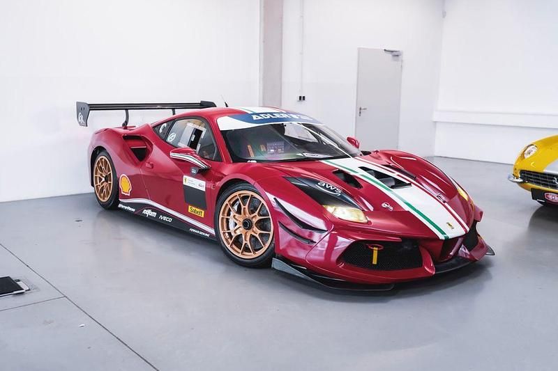 Gebraucht Ferrari 488 669 PS (492 kW) 2018 Weiß