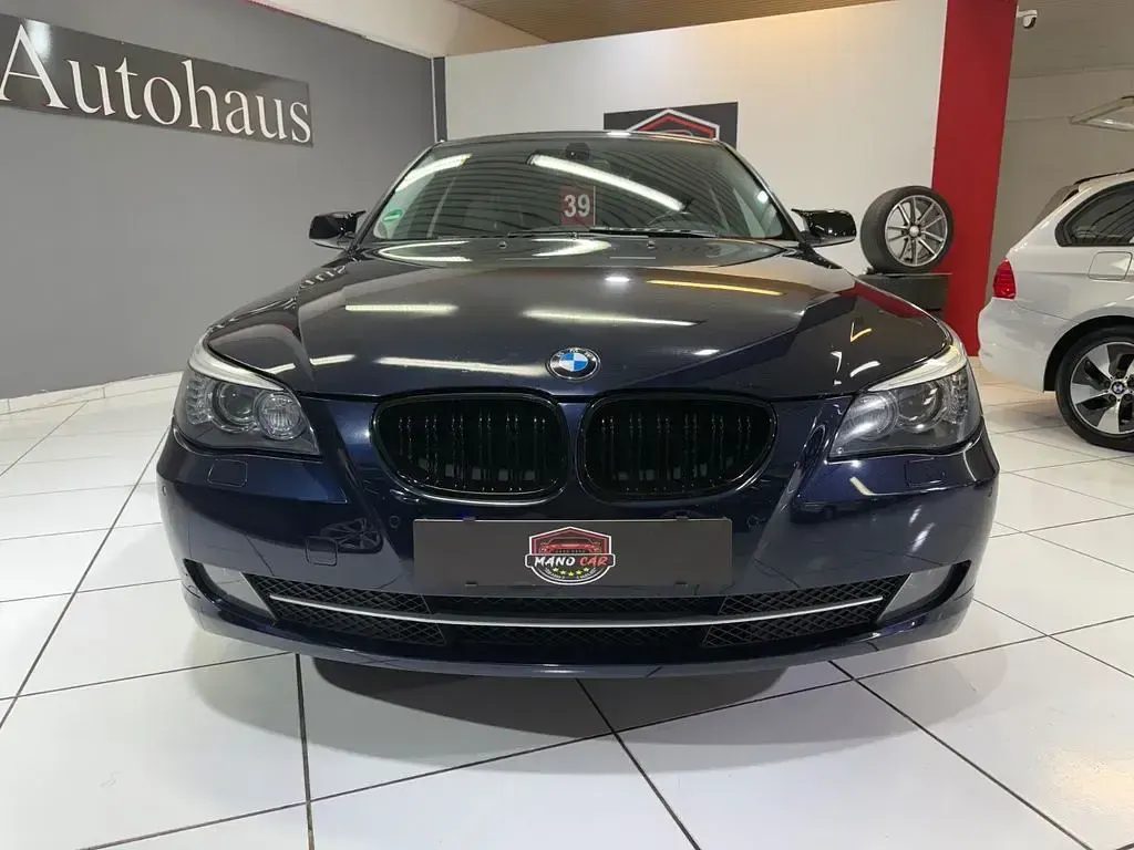 Gebraucht BMW 520 Exclusive 170 PS (125 kW) 2008 Blau Limousine