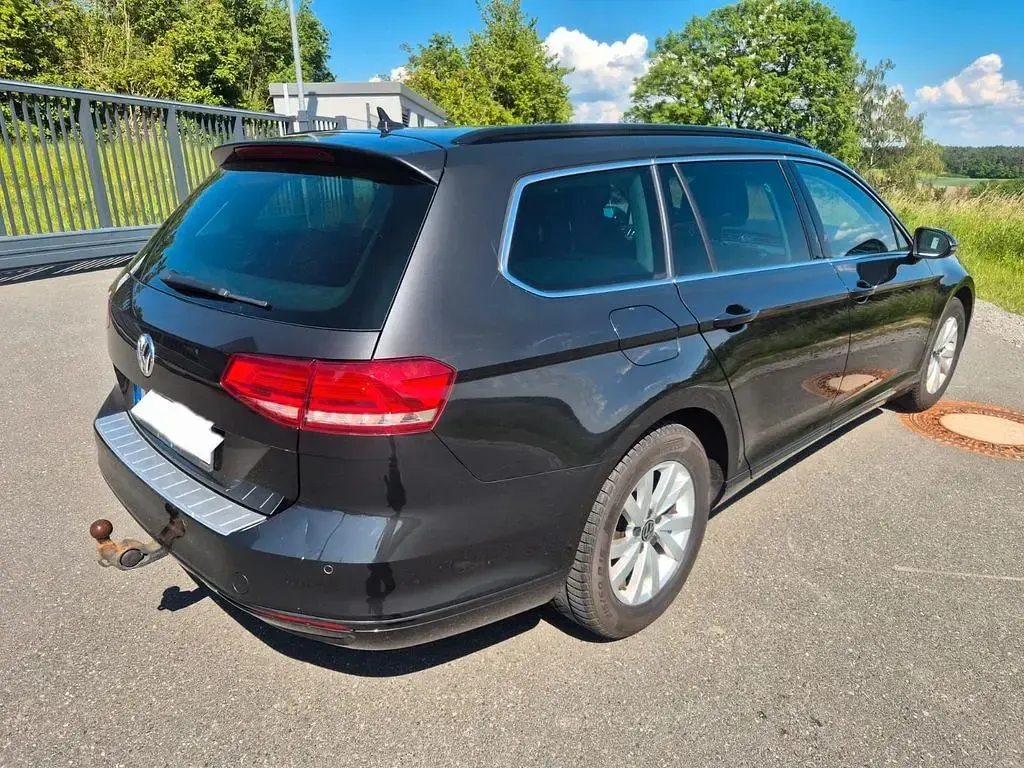 Gebraucht VW Passat Comfortline 150 PS (110 kW) 2018 Grau Kombi