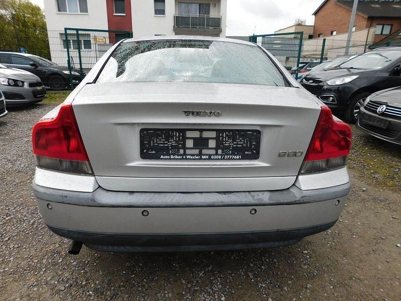 Gebraucht Volvo S60 140 PS (102 kW) 2002 Silber Limousine