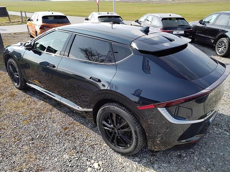 Gebraucht Kia EV6 Basis 167 kW (228 PS) 2024 (b4u) gravity blau met SUV