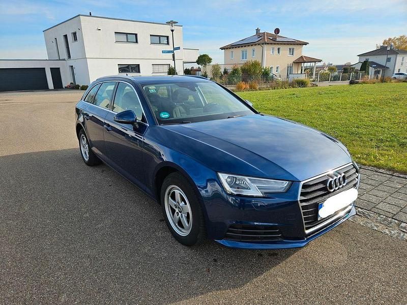 Gebraucht Audi A4 150 PS (110 kW) 2016 Blau Kombi
