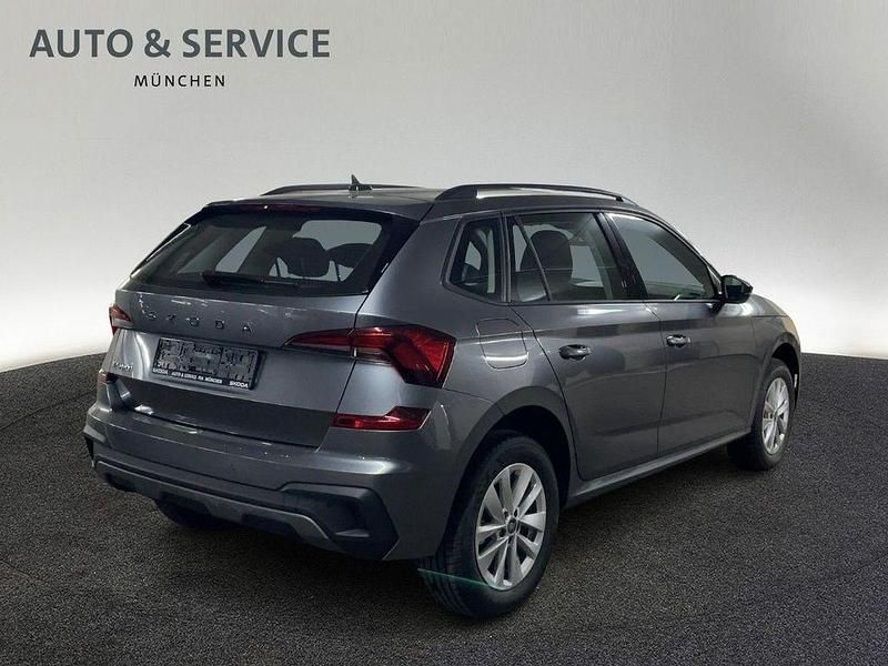 Neu Skoda Kamiq Selection 150 PS (110 kW) 2025 Grau SUV