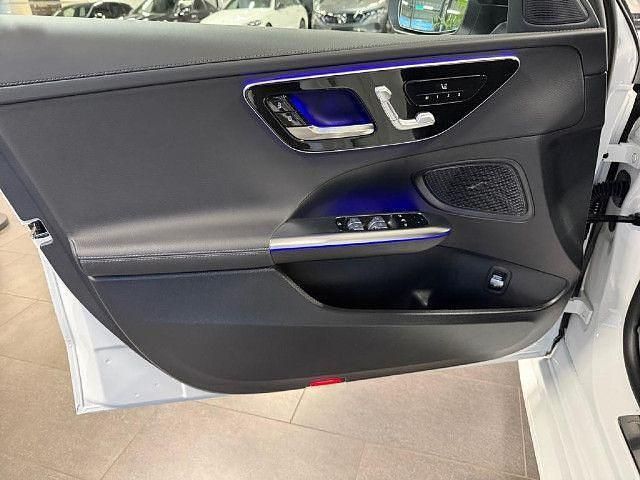 Gebraucht Mercedes C300 AMG 265 PS (194 kW) 2025 Unilack polarweiß Kombi