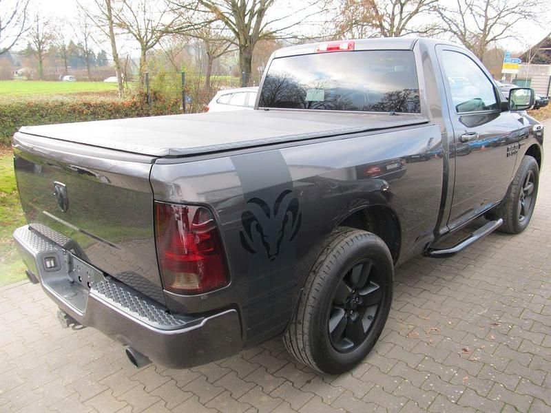 Gebraucht Dodge Ram 401 PS (294 kW) 2020 Grau Pickup