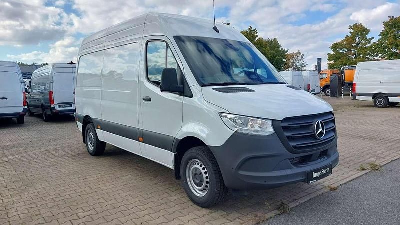 Gebraucht Mercedes Sprinter 170 PS (125 kW) 2025 Arktikweiß Van