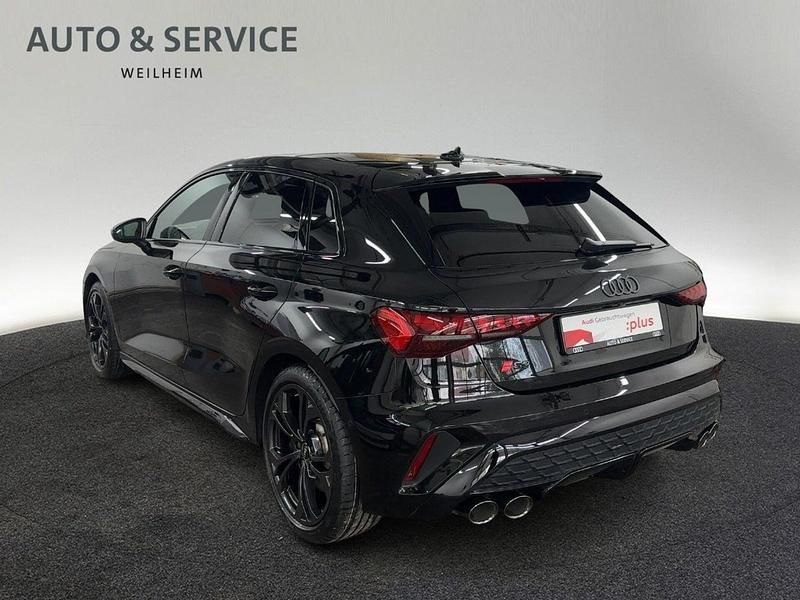 Gebraucht Audi S3 Ambiente 333 PS (244 kW) 2024 Mythosschwarz metallic Limousine