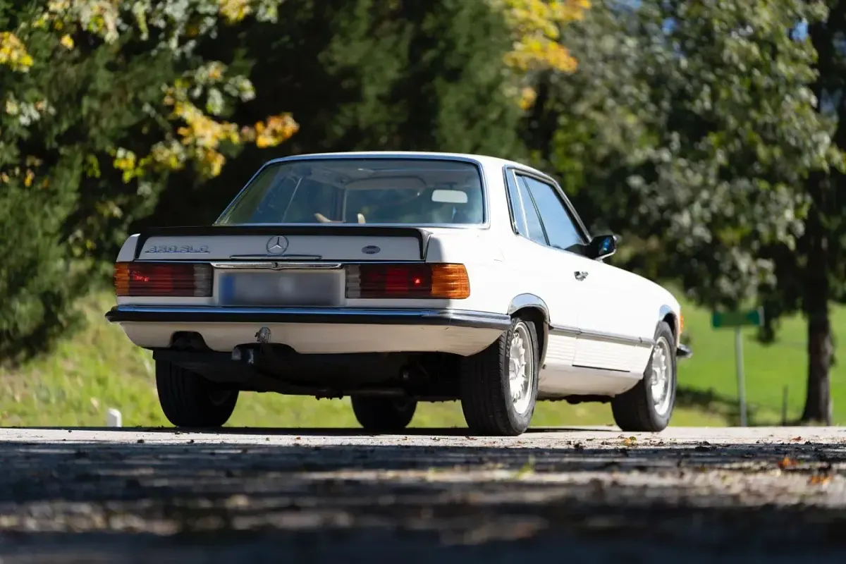 Gebraucht Mercedes 350 200 PS (147 kW) 1972 Weiß Coupé