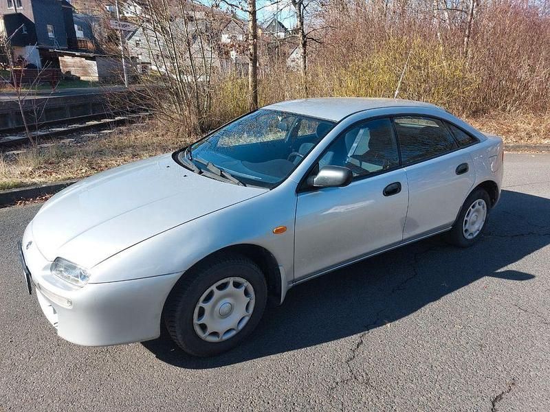 Gebraucht Mazda 323F 88 PS (64 kW) 1996 Silber Limousine