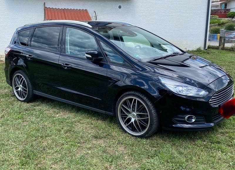 Gebraucht Ford S-MAX Business Edition 150 PS (110 kW) 2018 Schwarz Van / Kleinbus