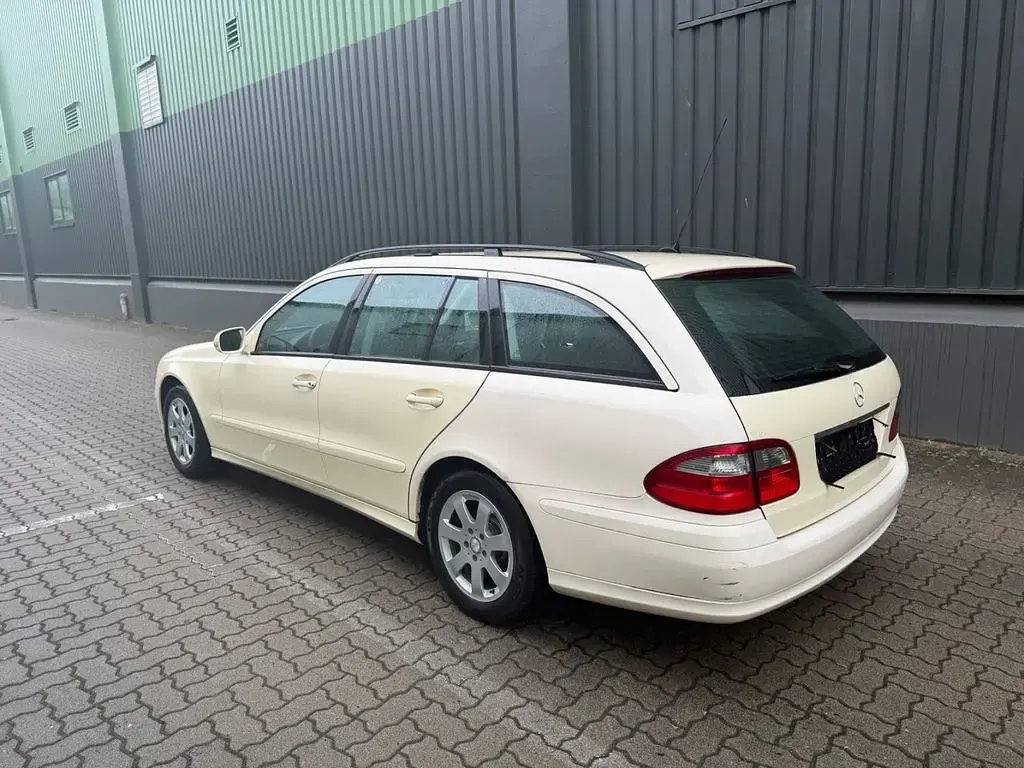 Occasion Mercedes E200 Elegance 136 ch (100 kW) 2009 Berline