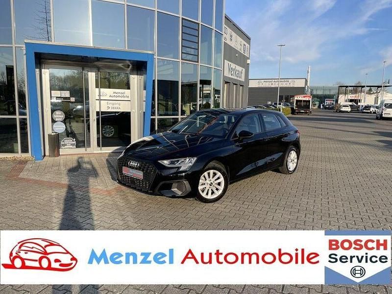 Schwarz Gebraucht 2020 Audi A3 Comfort Limousine | 21.900 € (Etwas zu teuer) - Bild 1/4