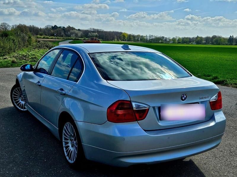 Gebraucht BMW 325 218 PS (160 kW) 2006 Silber Limousine