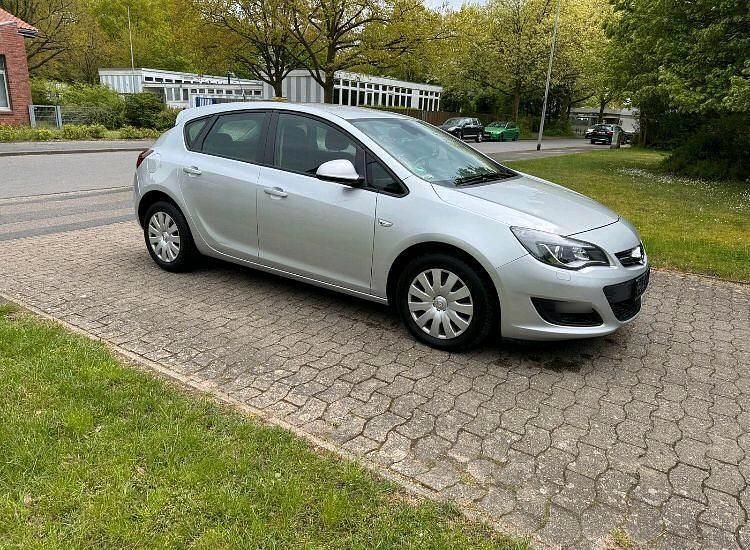 Gebraucht Opel Astra 116 PS (85 kW) 2012 Silber Limousine