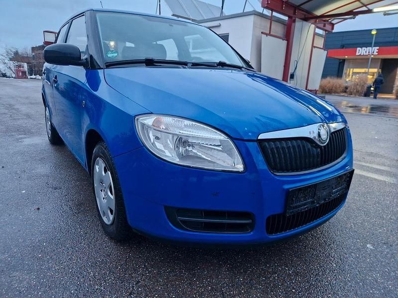 Gebraucht Skoda Fabia Classic 60 PS (44 kW) 2009 Blau Limousine