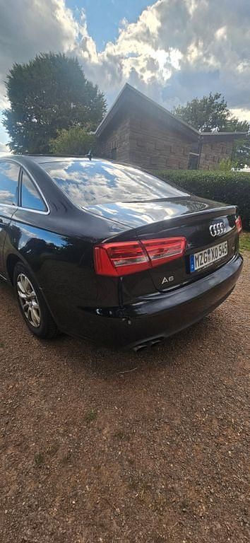 Schwarz Gebraucht 2011 Audi A6 Ambiente Limousine | 9.900 € (Fairer Preis) - Bild 1/4
