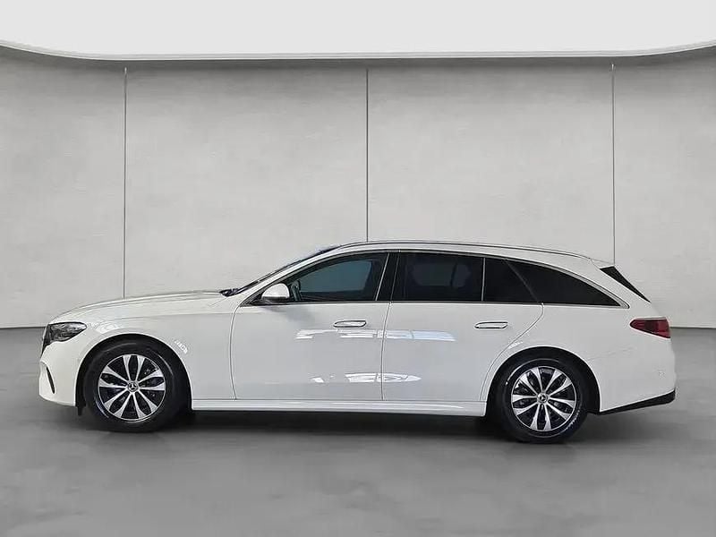 Usado Mercedes E200 Advanced Plus 204 CV (150 kW) 2025 Blanco Familiar