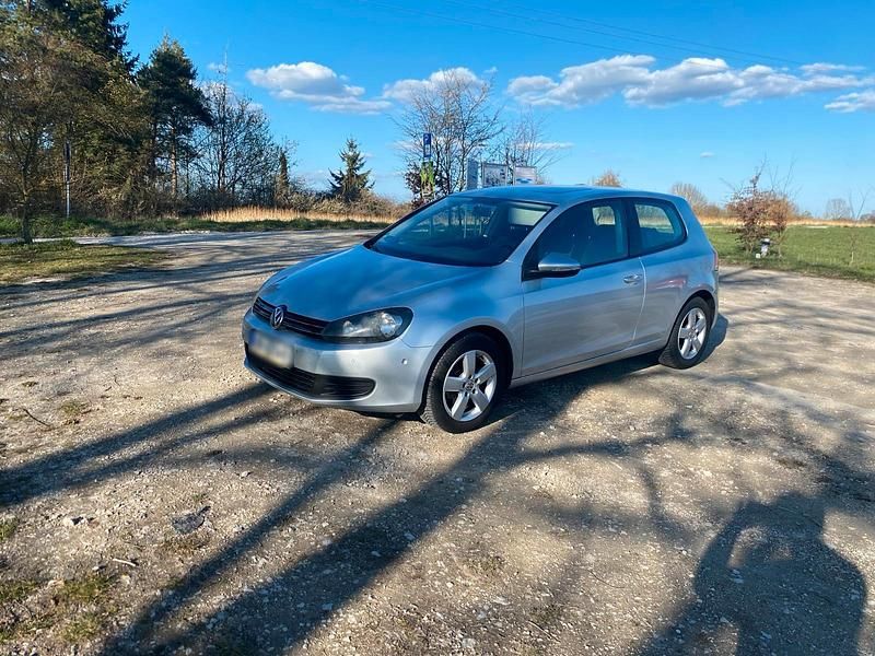 Gebraucht VW Golf VI 122 PS (89 kW) 2011 Silber Kleinwagen