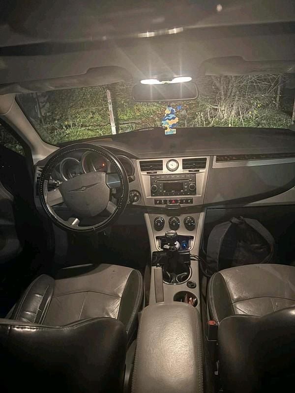 Gebraucht Chrysler Sebring 146 PS (107 kW) 2008 Schwarz Limousine