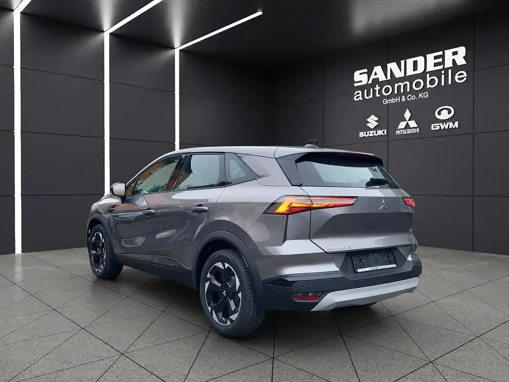 Neu Mitsubishi Grandis Diamant Edition 141 PS (103 kW) 2026 Grau SUV