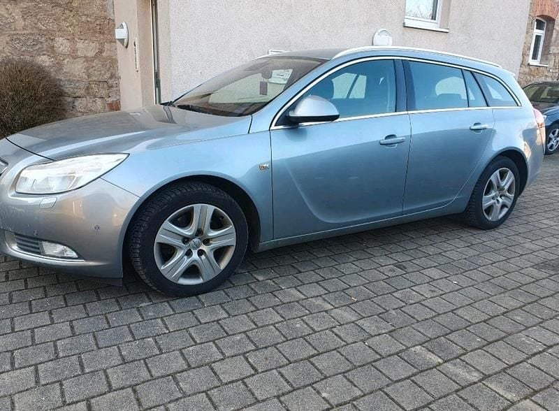 Silber Gebraucht 2013 Opel Insignia Limousine | 2.500 € (Guter Preis) - Bild 1/4