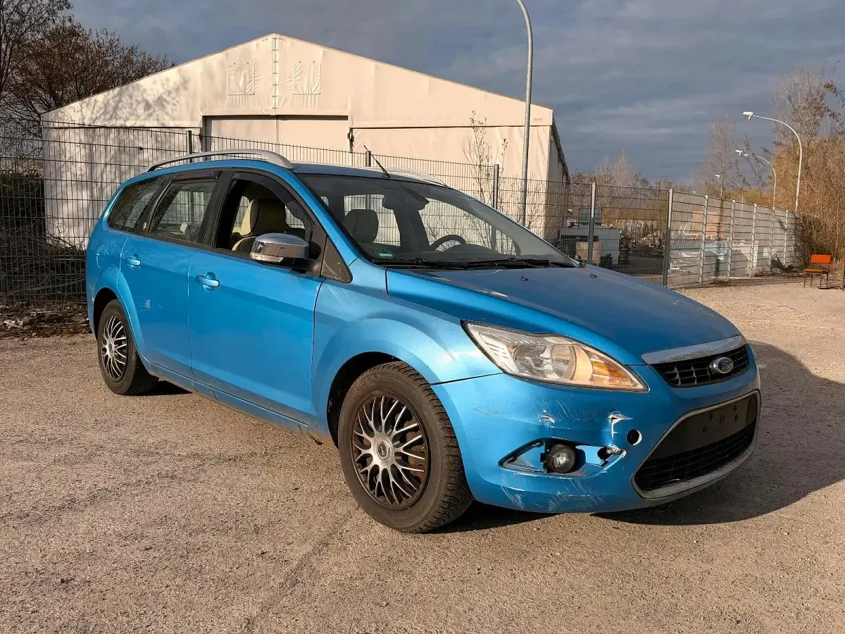 Used Ford Focus 150 HP (110 kW) 2009 Blue Estate