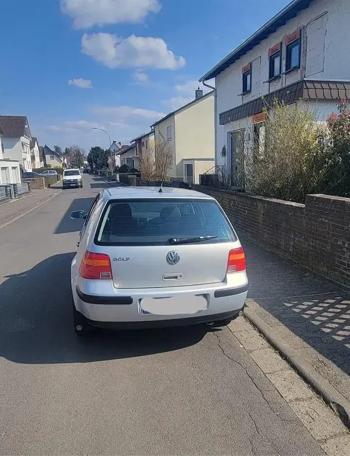 Gebraucht VW Golf IV 75 PS (55 kW) 2000 Silber Kleinwagen