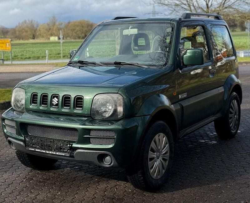 Second-hand Suzuki Jimny 86 CP (63 kW) 2010 Verde SUV