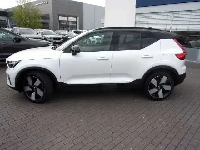 Gebraucht Volvo XC40 Plus 169 kW (231 PS) 2023 Weiß SUV