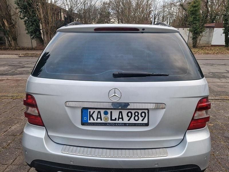 Gebraucht Mercedes ML320 224 PS (164 kW) 2008 Silber SUV